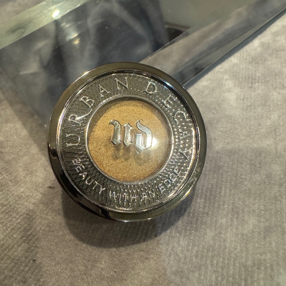 Urban Decay Single Eyeshadow SIDELINE